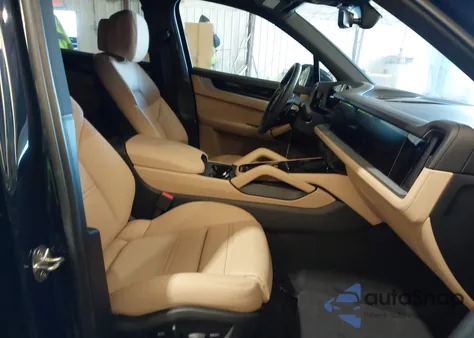 2025 Porsche Cayenne z USA, uszkodzony, nr VIN WP1AA2AY8SDA06222